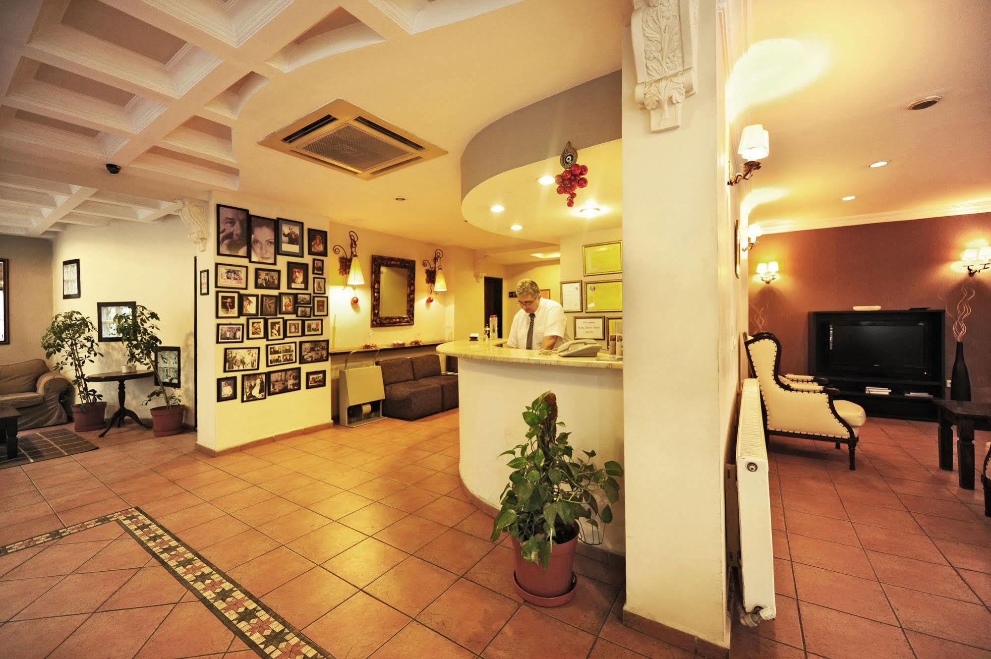 Uestuen Hotel Alsancak İzmir Kültér fotó