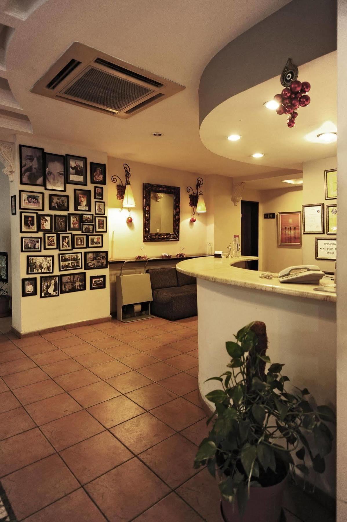 Uestuen Hotel Alsancak İzmir Kültér fotó